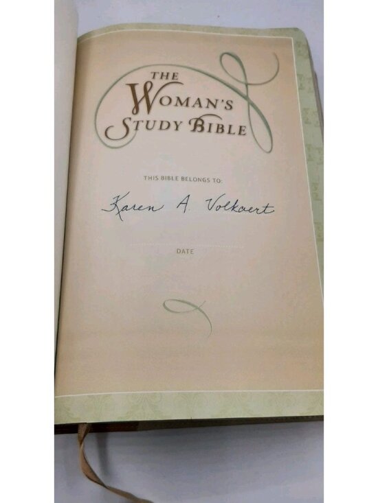 The Womans Study Bible New King James NKJV Tan Cream Leathersoft Nelson 2006 - Picture 4 of 11